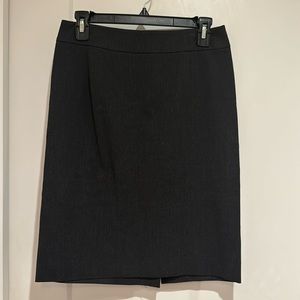Theory Pencil Skirt Size 2 in Charcoal Gray
